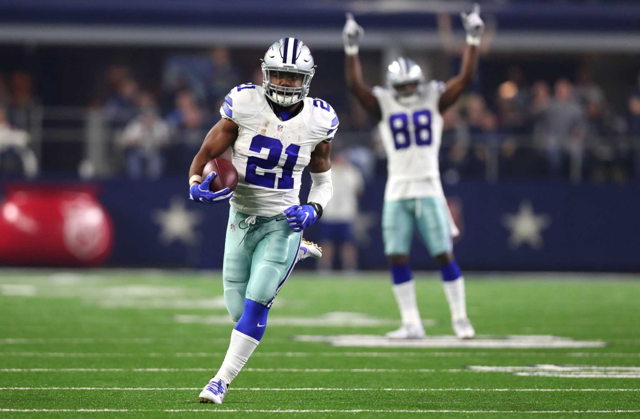 NFL: Cowboys' Ezekiel Elliott among 3 rookies on All-Pro team