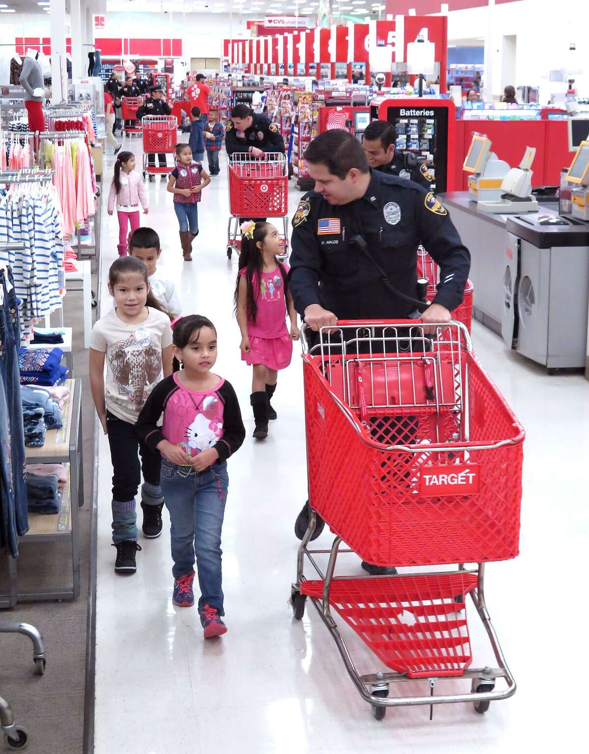 Houston teens get shopping spree