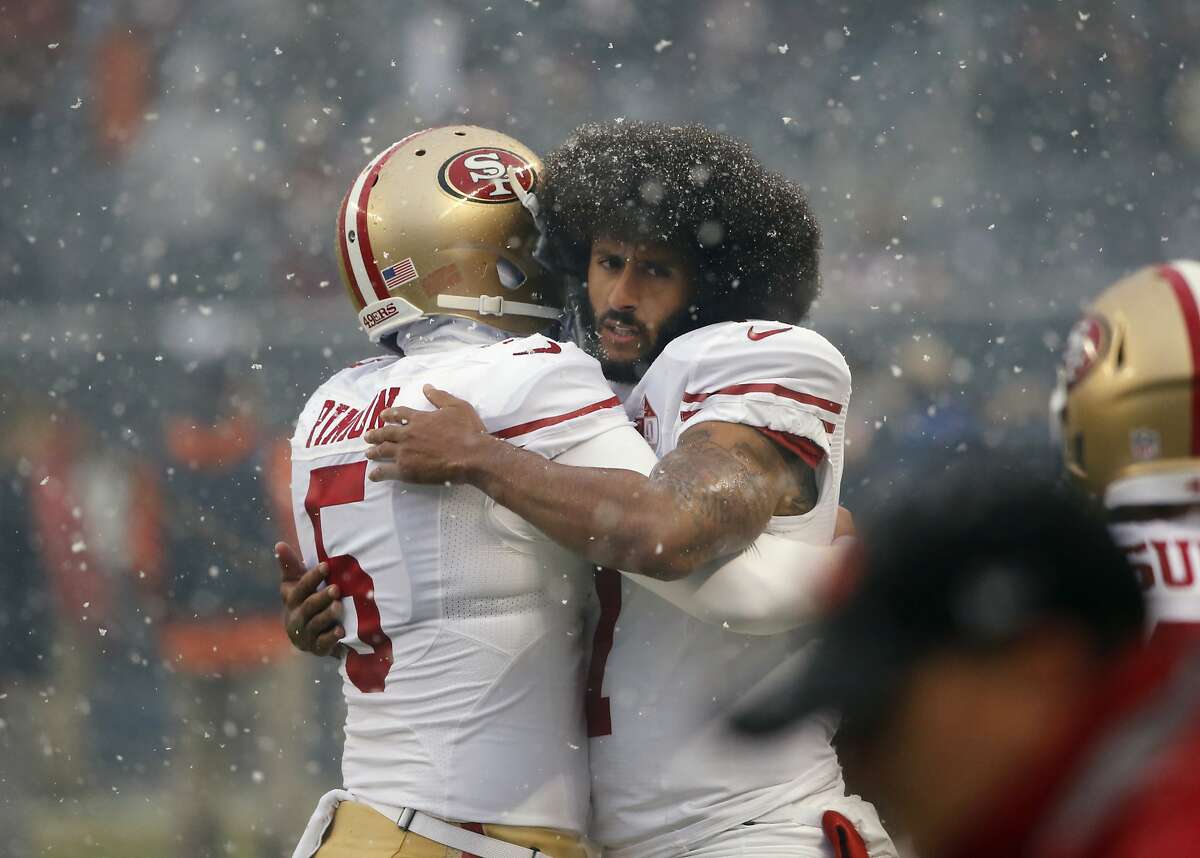 The 49ers Just Showed Us How Much the Locker Room Supported Colin  Kaepernick