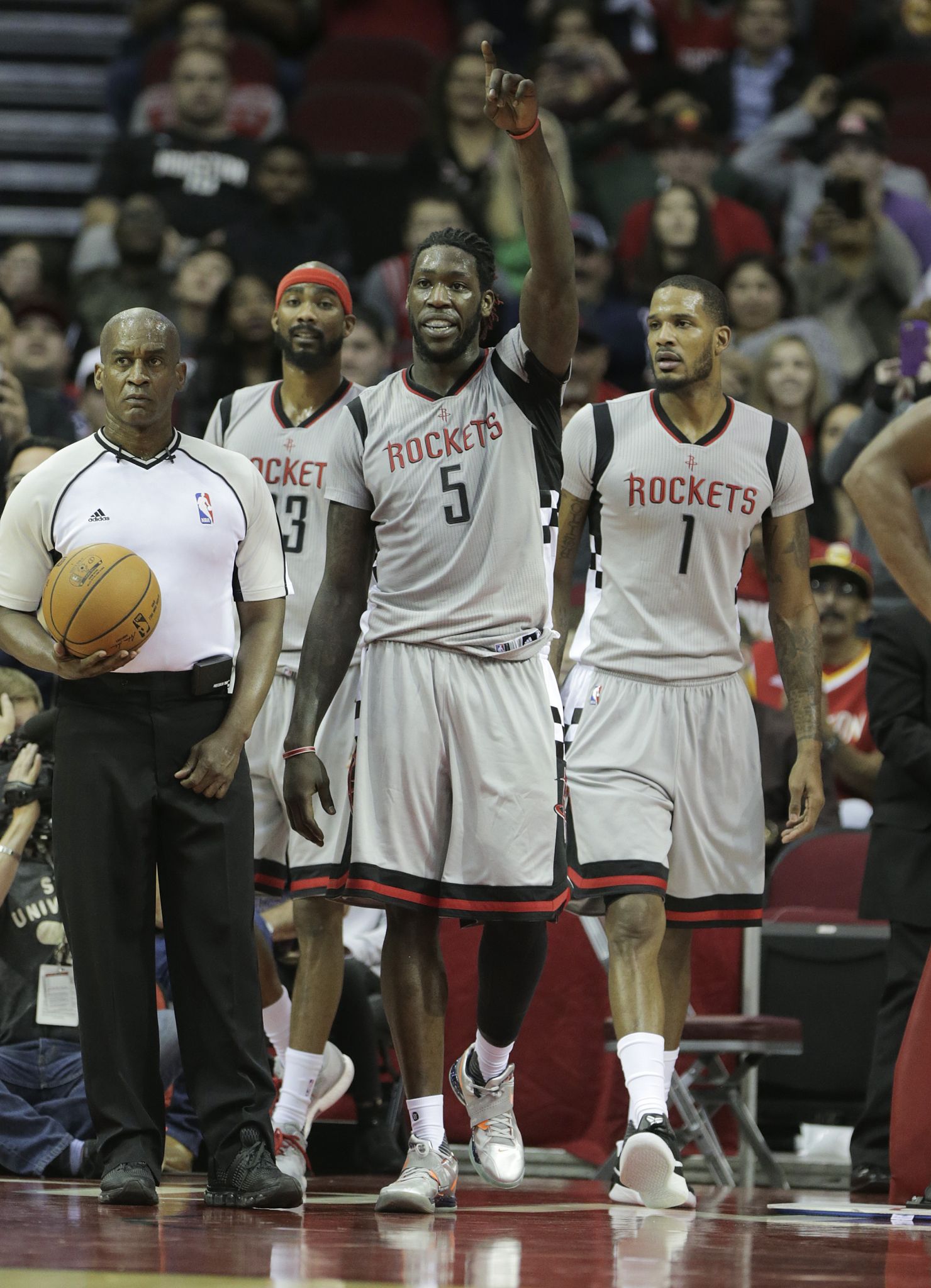 Montrezl Harrell sparks Rockets' rout of Clippers ...
