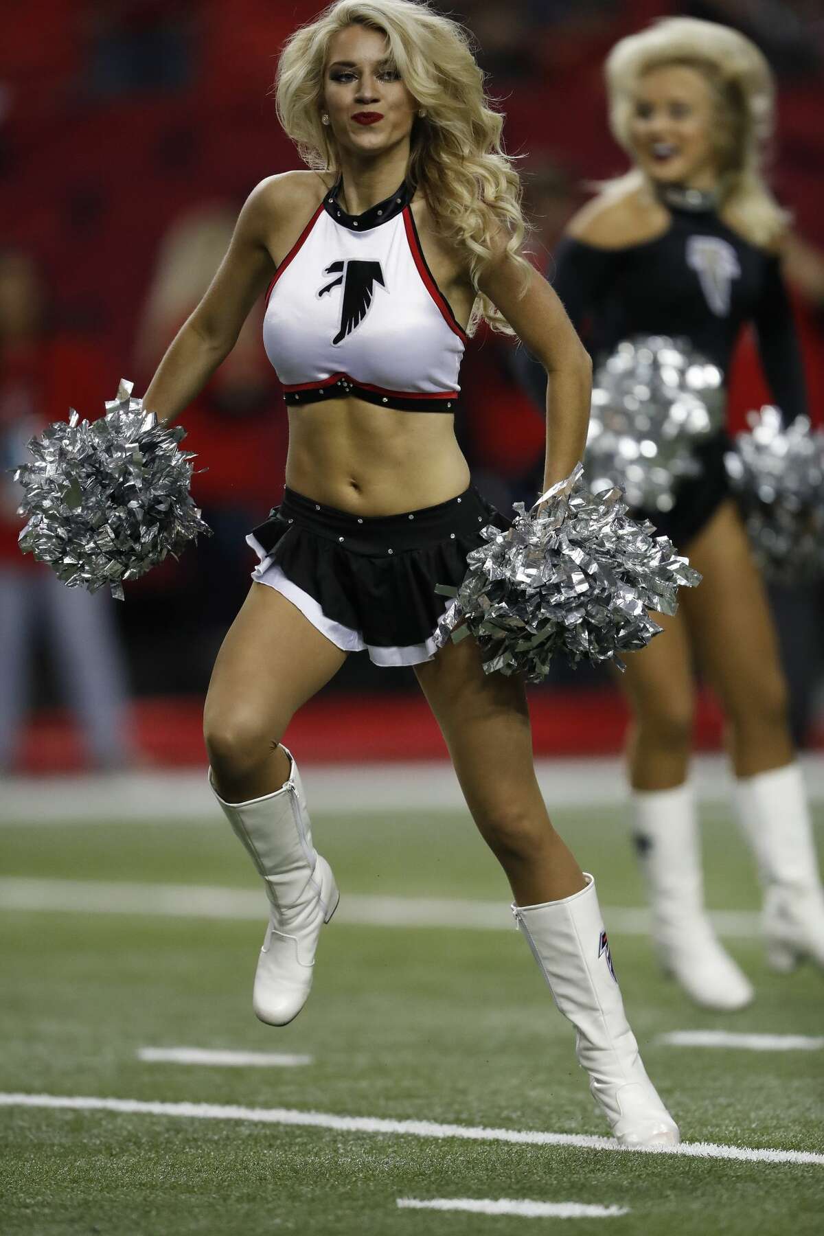 NFL Cheerleaders - Week 17