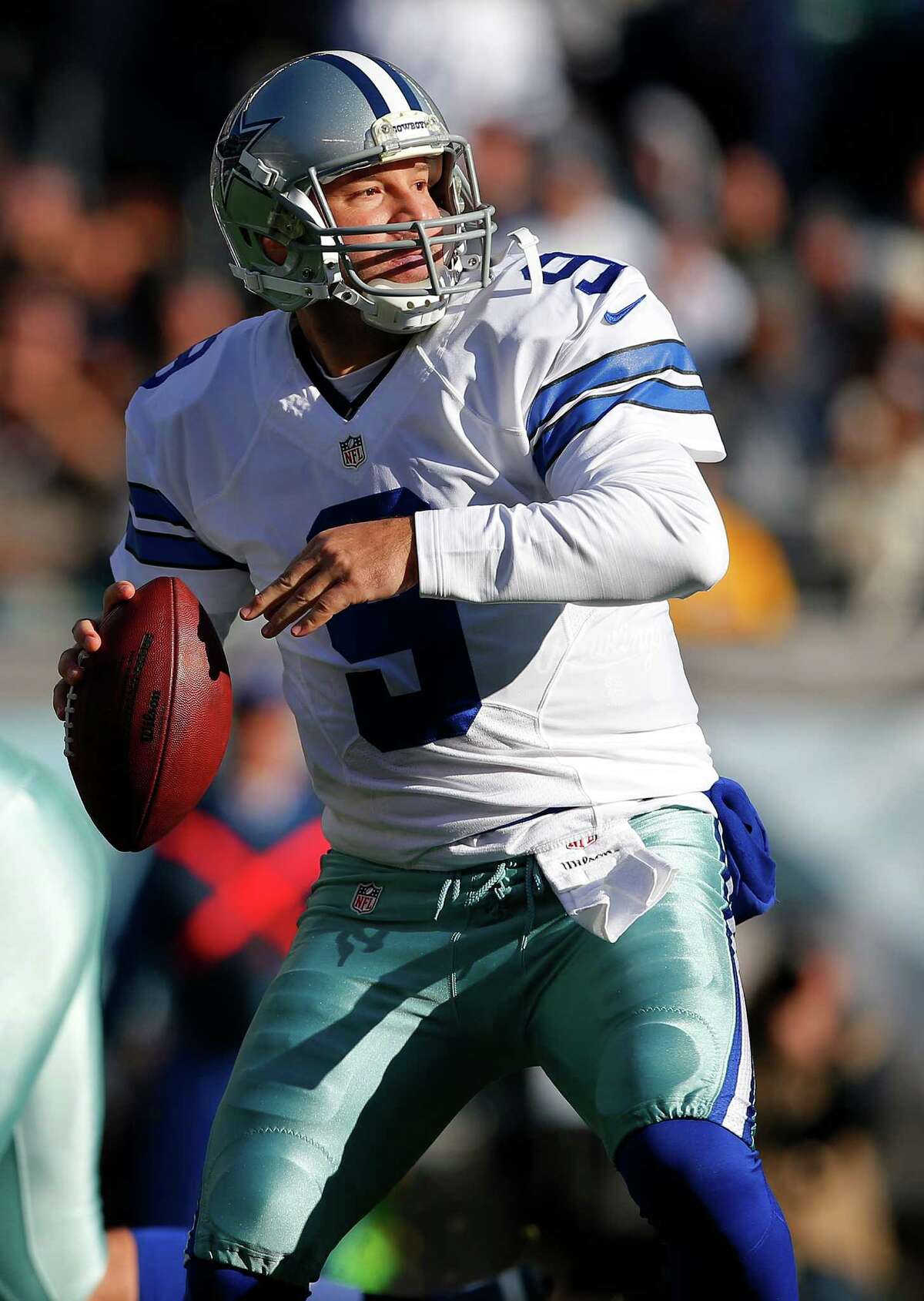 PHILADELPHIA, PA - JANUARY 01: Quarterback Tony Romo #9 of the Dallas Cowboys attempts a pass against the Philadelphia Eagles during the second quarter of a game at Lincoln Financial Field on January 1, 2017 in Philadelphia, Pennsylvania.