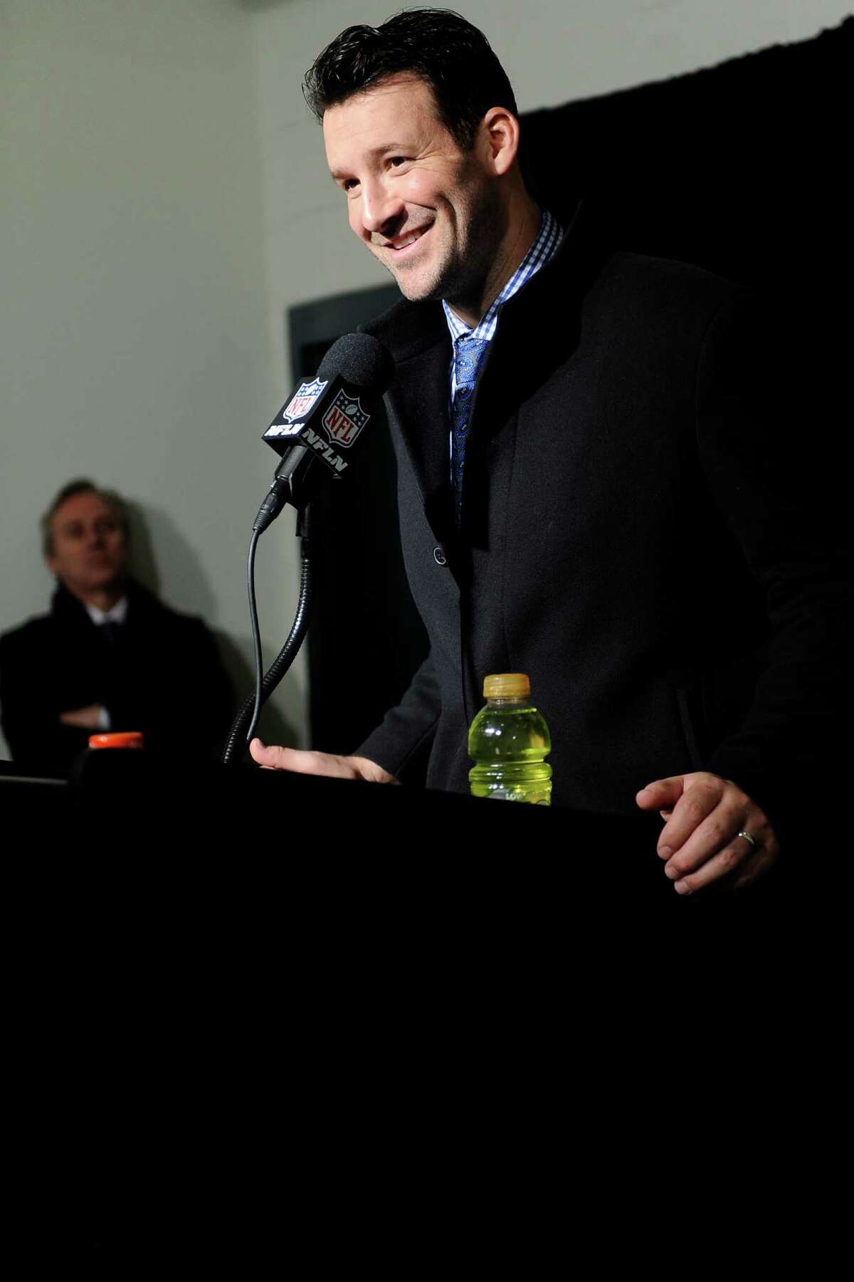 Dallas Cowboys' Tony Romo speaks during a news conference after an NFL football game against the Philadelphia Eagles, Sunday, Jan. 1, 2017, in Philadelphia. (AP Photo/Michael Perez)