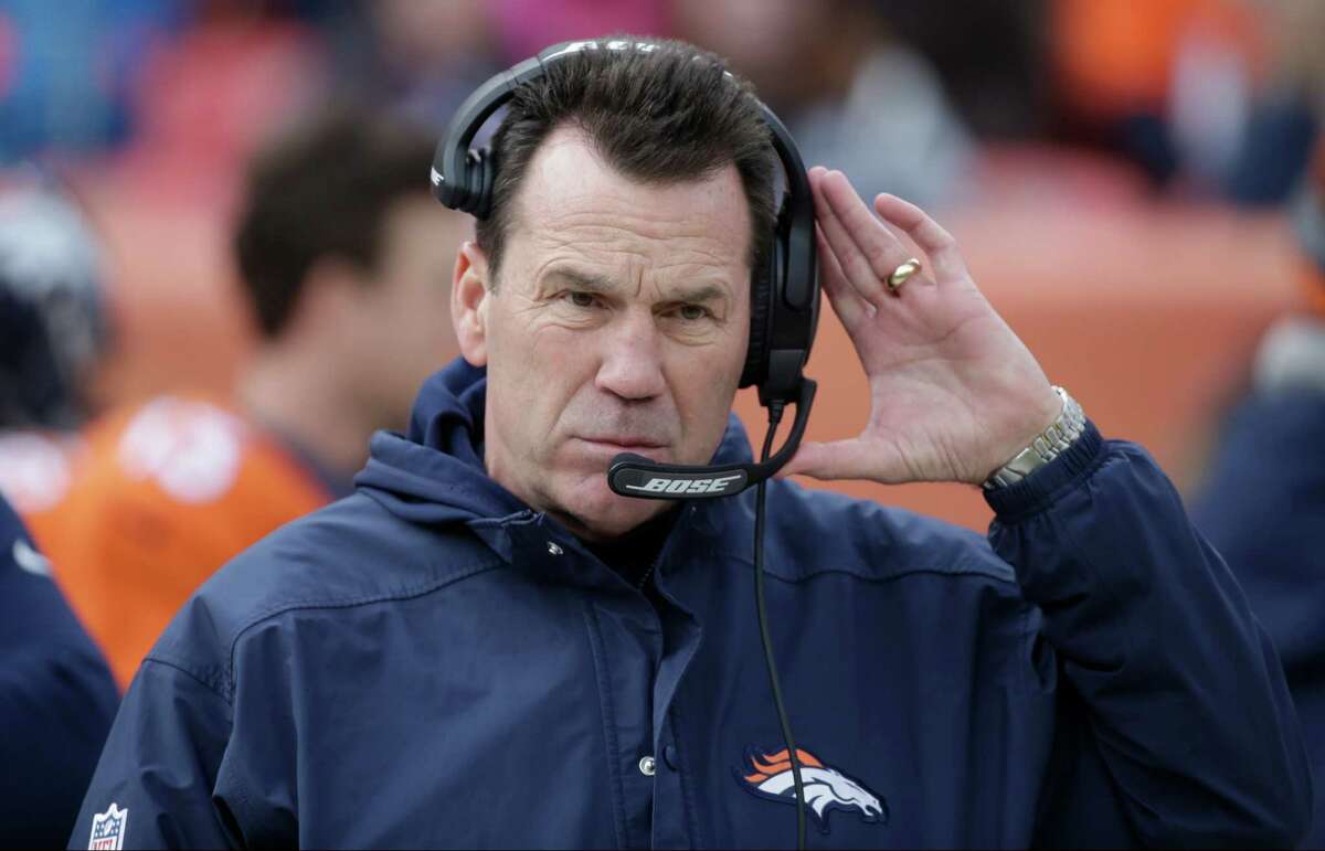 Kubiak officially steps down as Denver's head coach