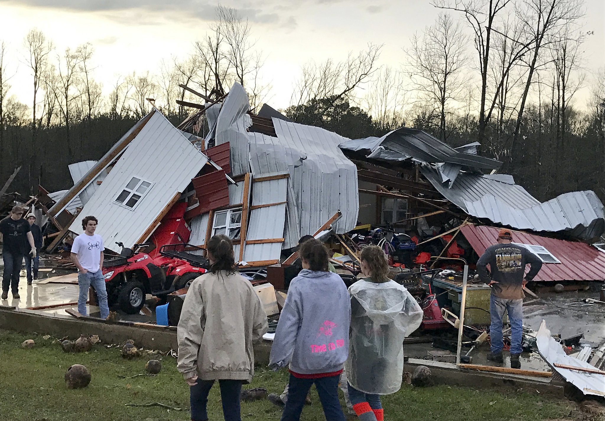 Cleanup begins in wake of severe storms that kill 5 in South