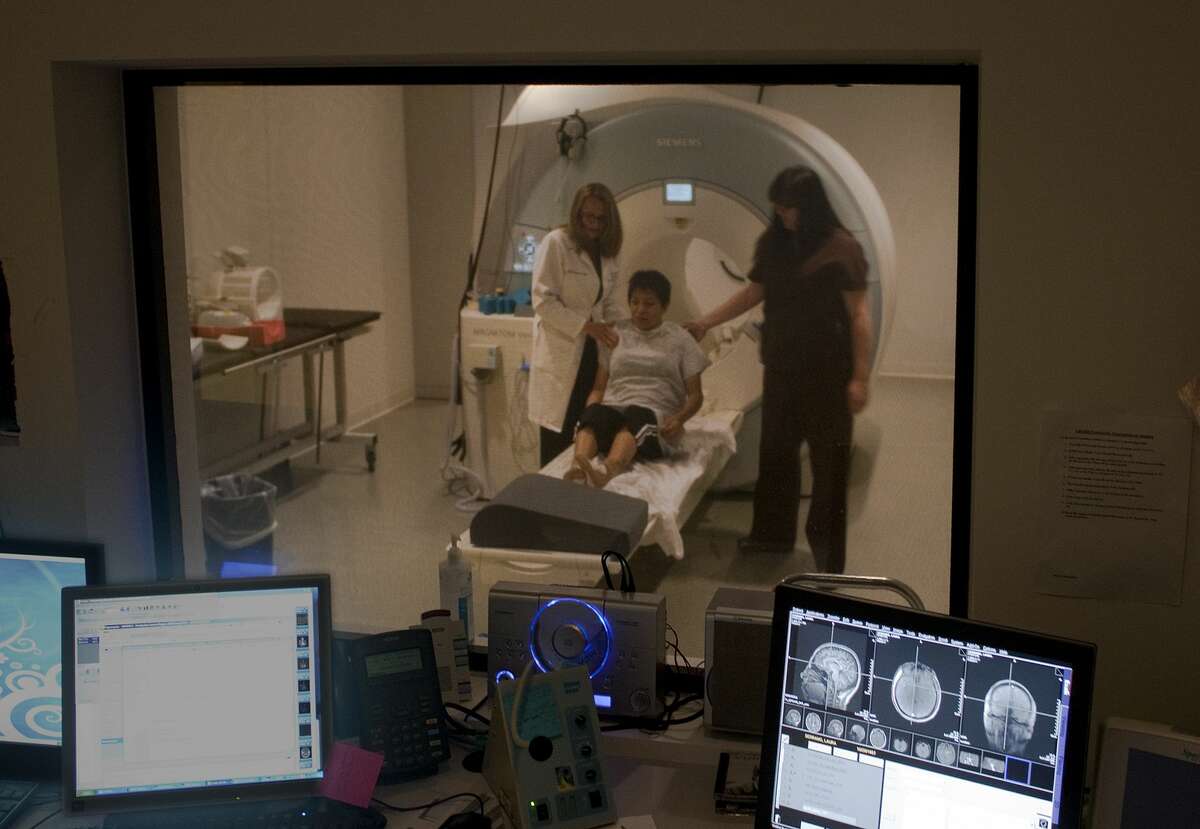 20 highpaying jobs that don't need a bachelor's degree