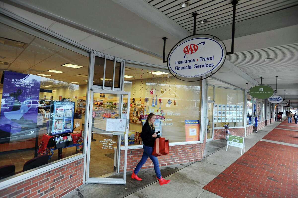 Stamford AAA filled with frustrated DMV customers