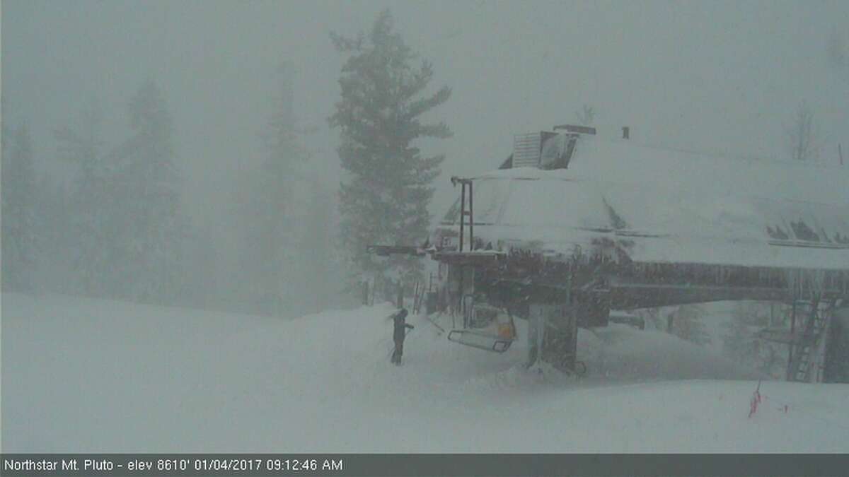 I80 reopens at Donner Summit as snow pounds Sierra