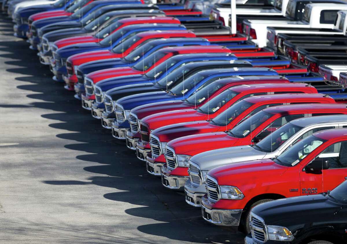 The U.S. automotive industry has chalked up its seventh consecutive year of growth with a record 17.55 million vehicle sales in 2016.