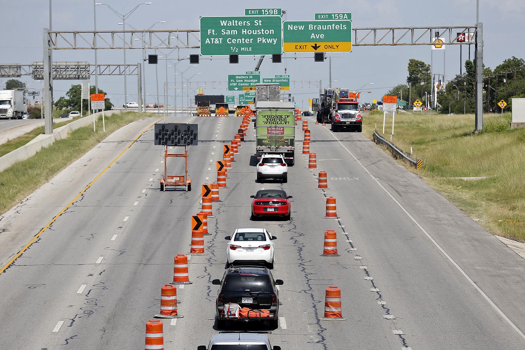 Interstate 35 will be shut down in both directions near downtown San