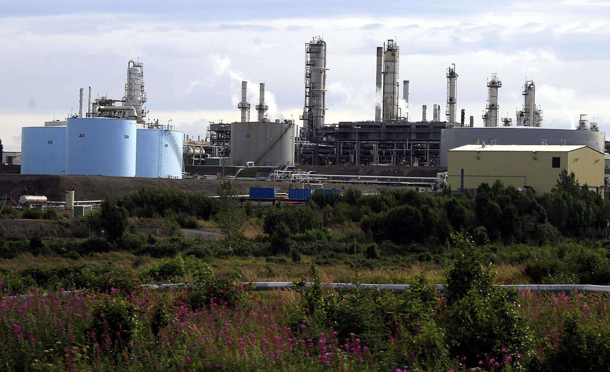 Cleanup underway after small oil spill at Tesoro refinery
