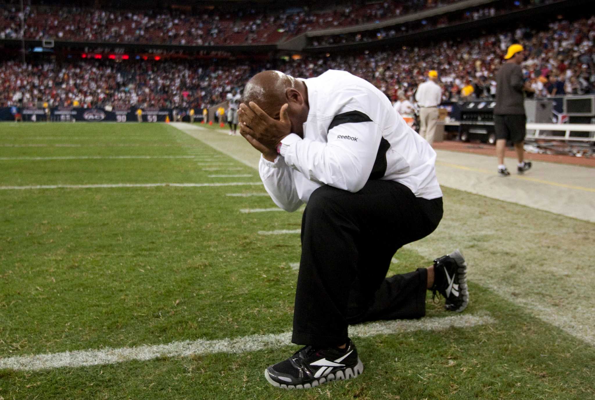 Raiders had emotional win in Houston after Al Davis' death