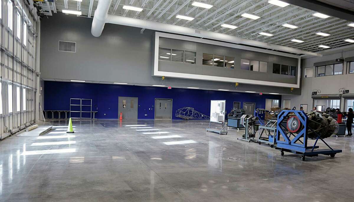 New aviation high school complex in Houston has own hangar