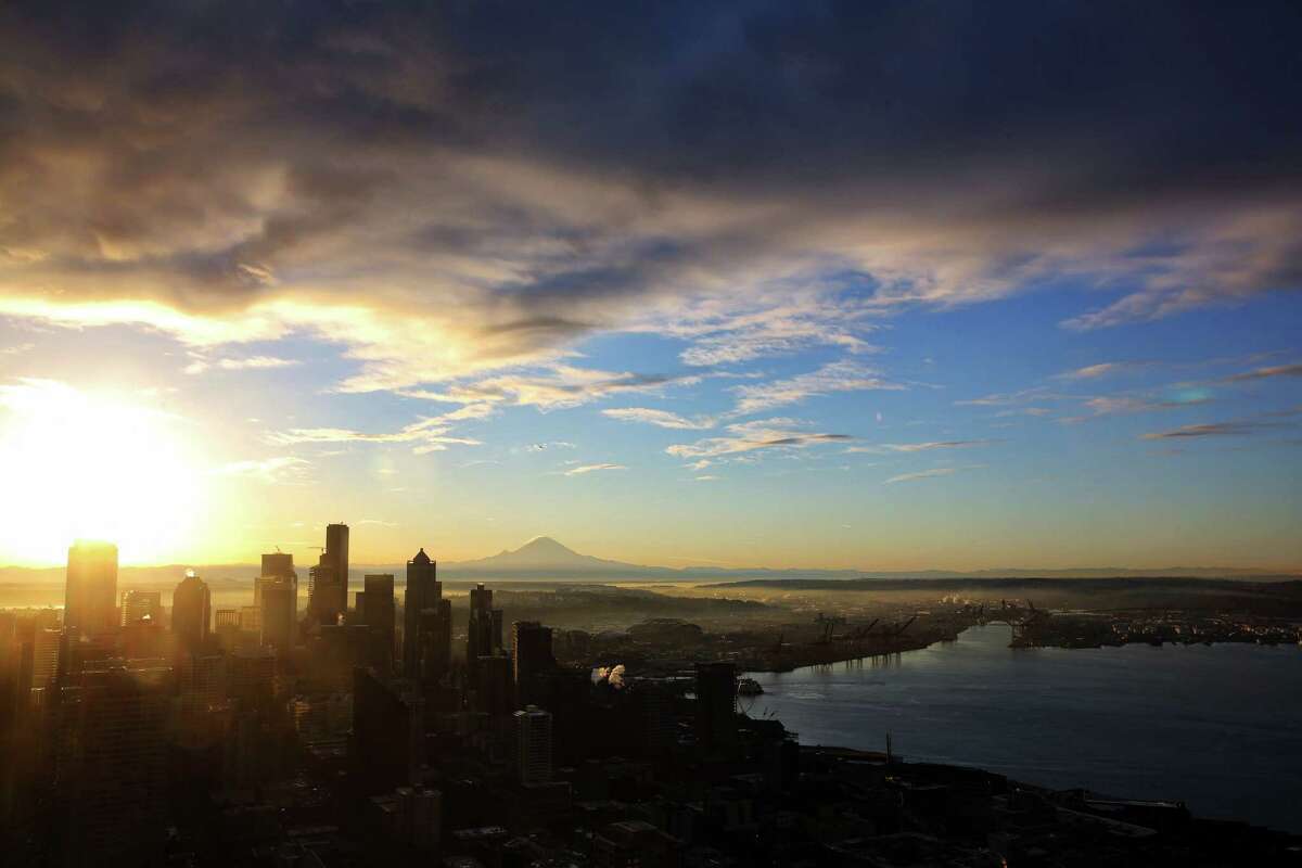 PopulationSeattle grew by a whopping 17.3 percent, but didn't move up on the list of most populous U.S. cities, sticking at No. 18 overall. Census data released earlier this year pegs the Emerald City as the fastest-growing large city in the U.S., however.