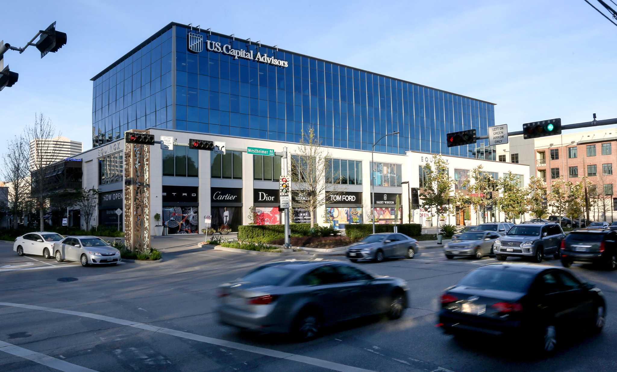 Theory to open in River Oaks District
