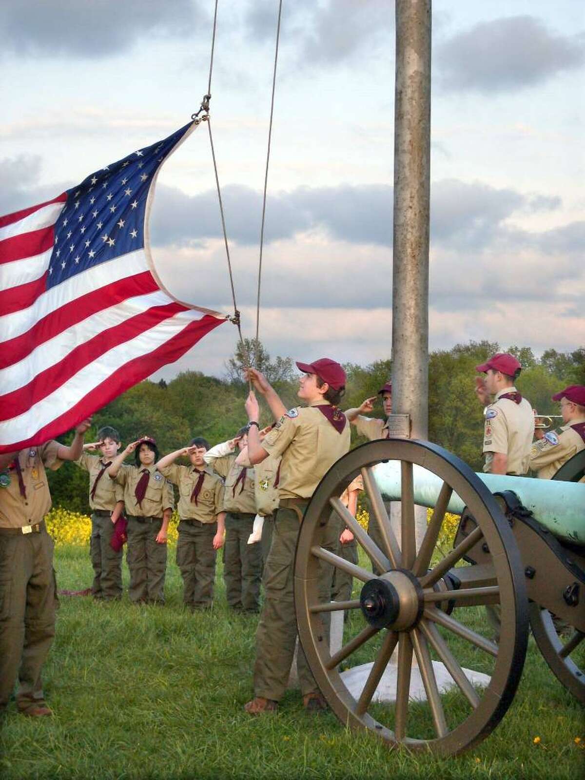Bethel Boy Scouts retrace hometown soldiers' Gettysburg path