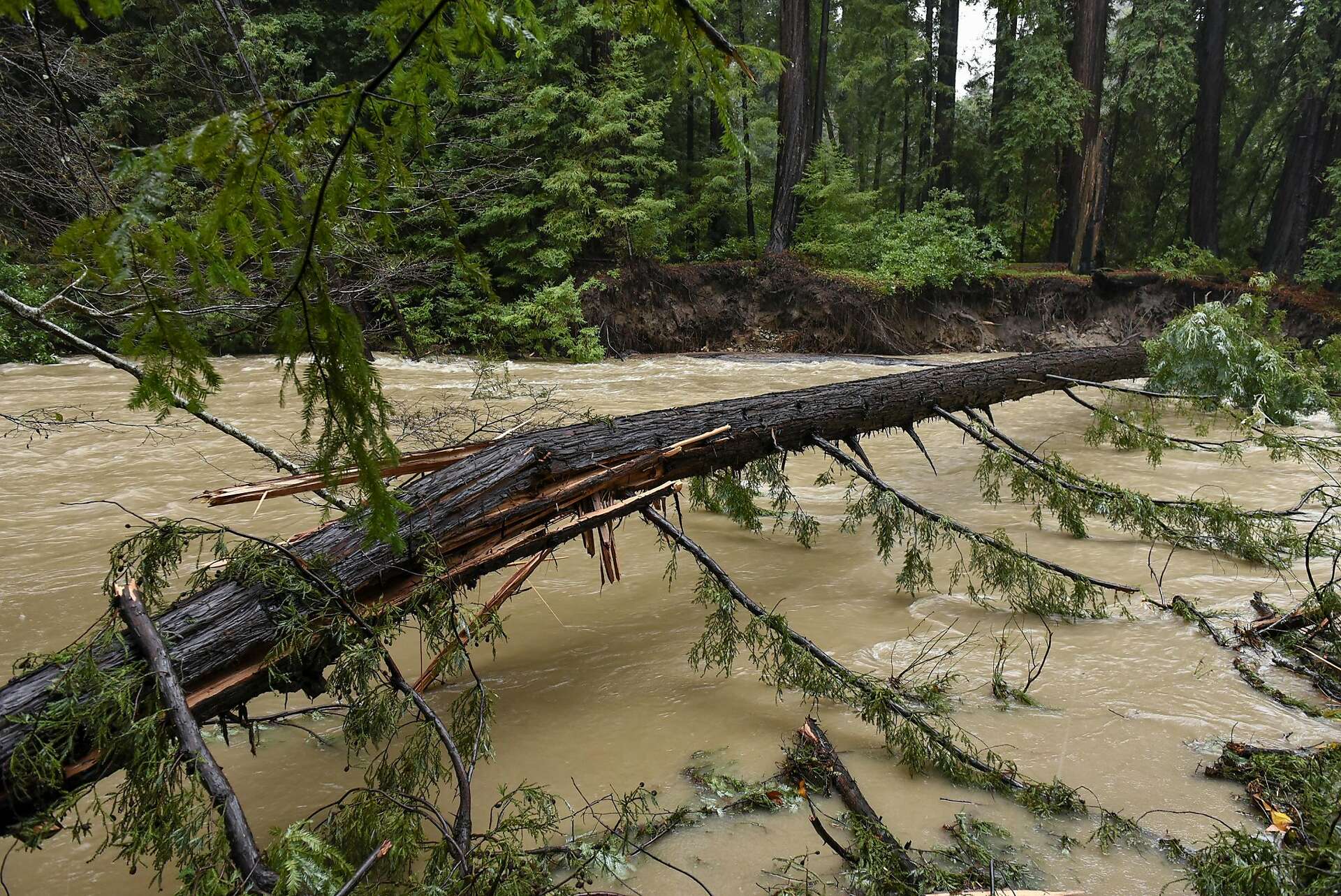 Weekend storm batters resilient, remote Big Sur communities