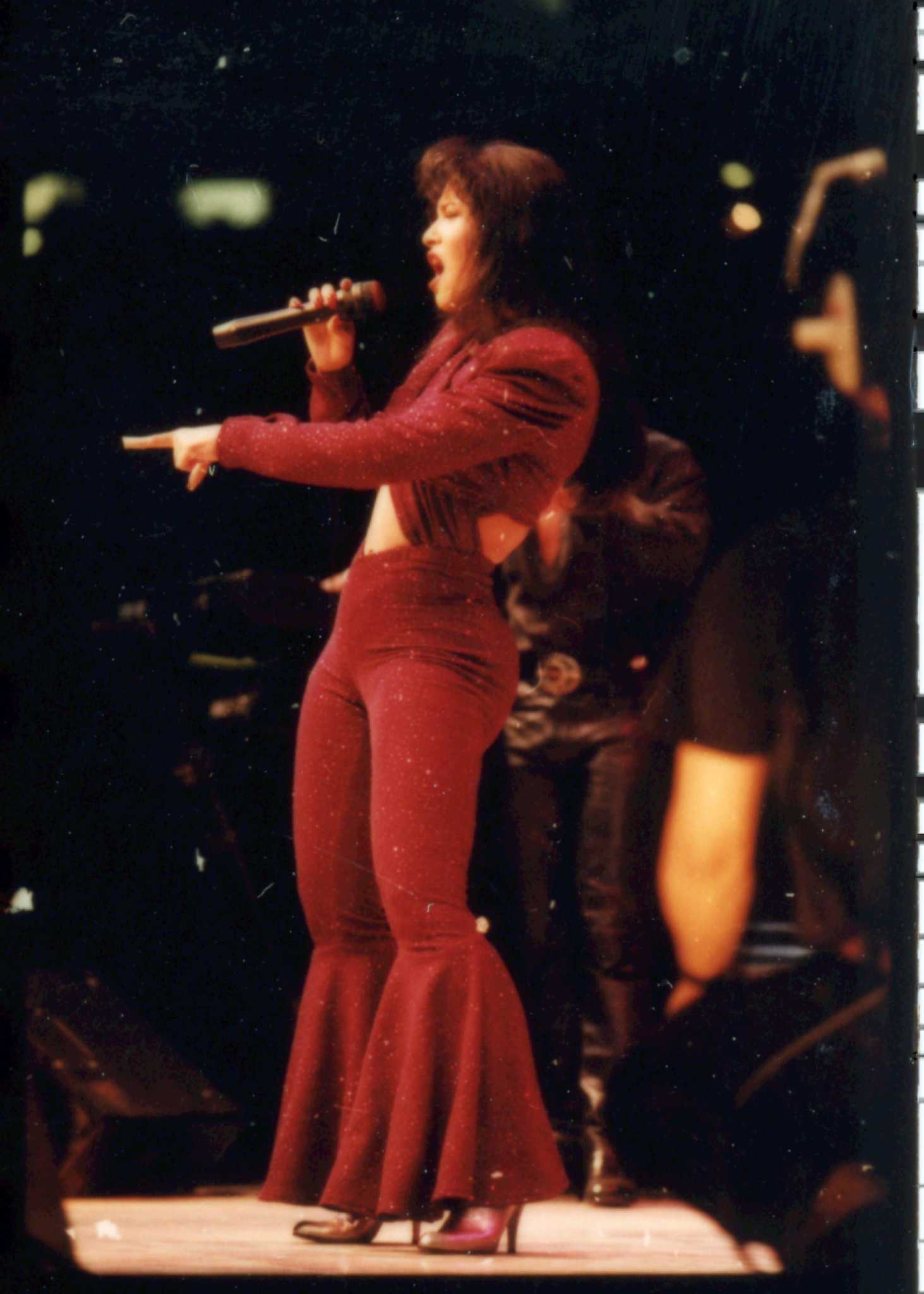 25 years ago Selena performed record-breaking rodeo concert at the Houston  Astrodome