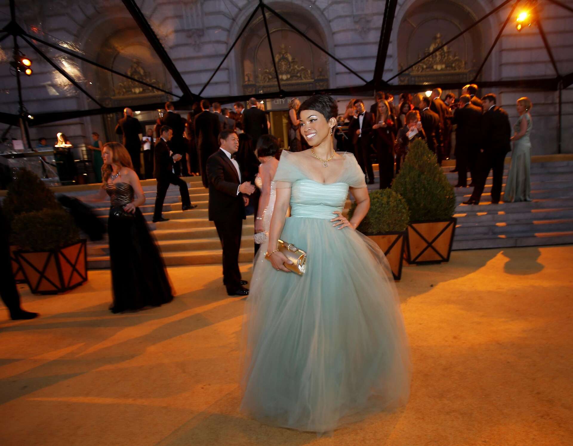 SF designers keep art of the custom gown alive
