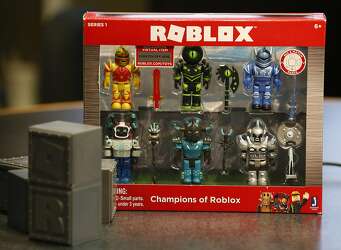 Roblox Turning User Designed Video Game Characters Into Toys - roblox toys phantom forces