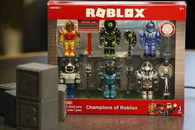 Roblox Turning User Designed Video Game Characters Into Toys - roblox builder man toy
