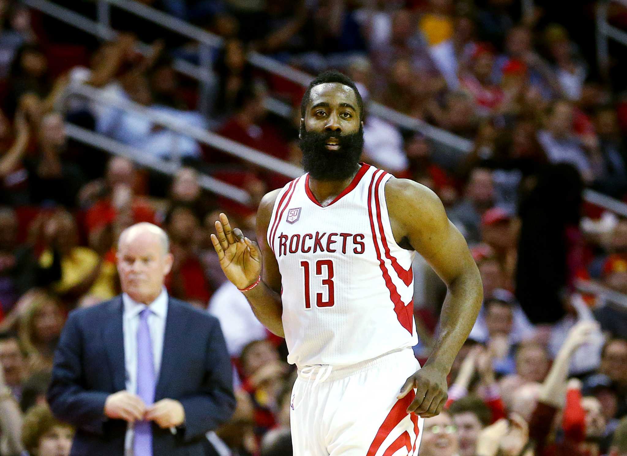 Rockets hold on after blowing big lead against Hornets