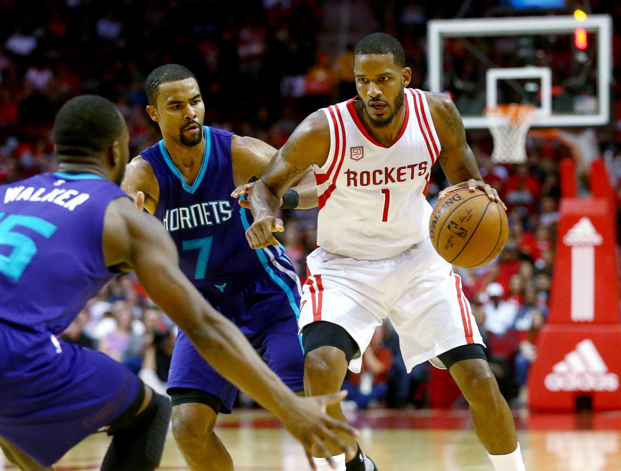 Rockets hold on after blowing big lead against Hornets