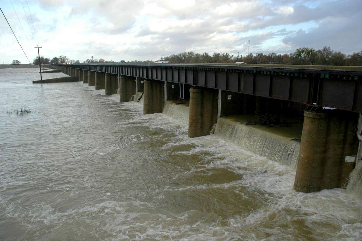 Flooded Yolo Bypass looks like an ocean for the first time in a decade