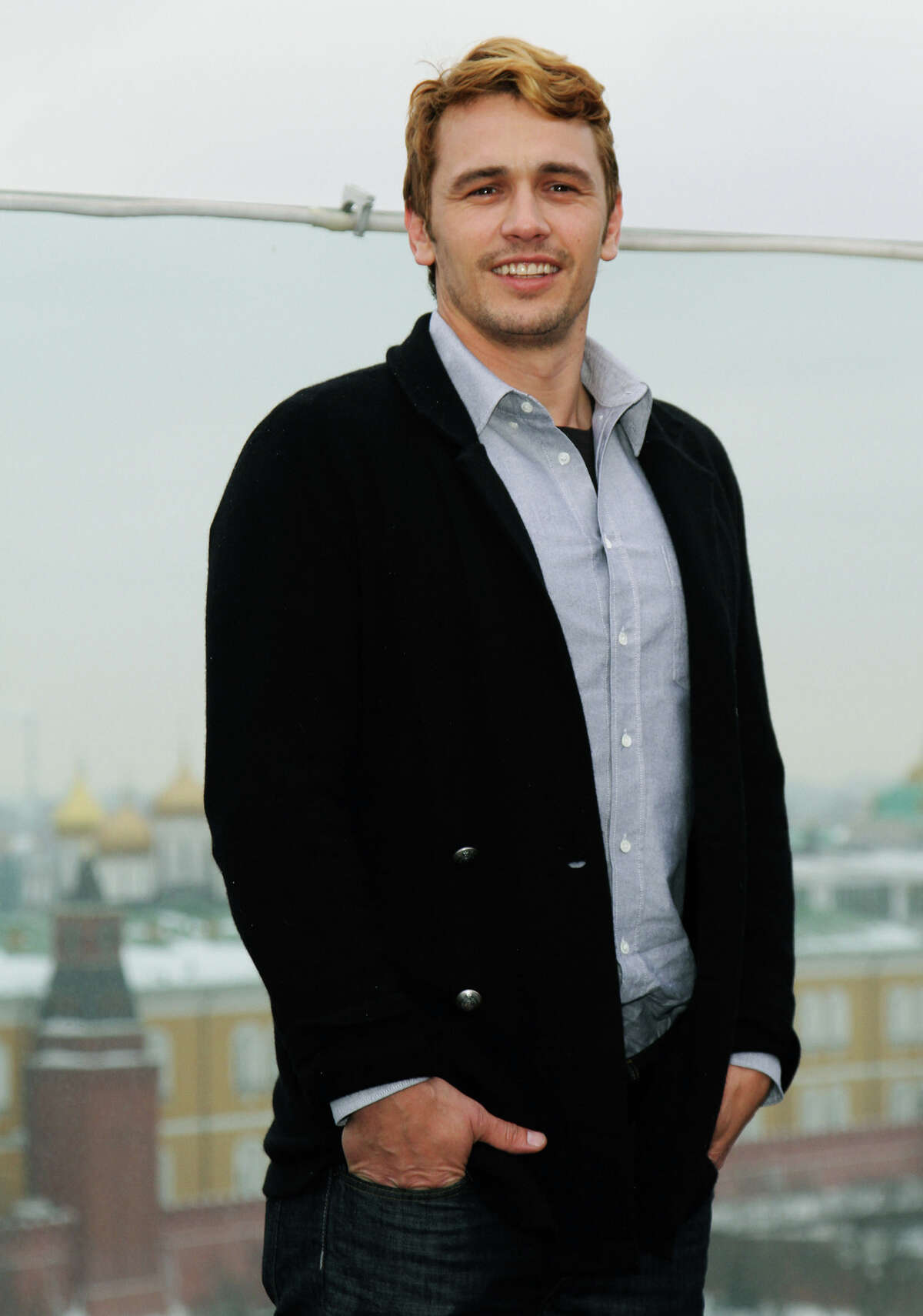 How two women quietly reading books in an SF bar started an introvert