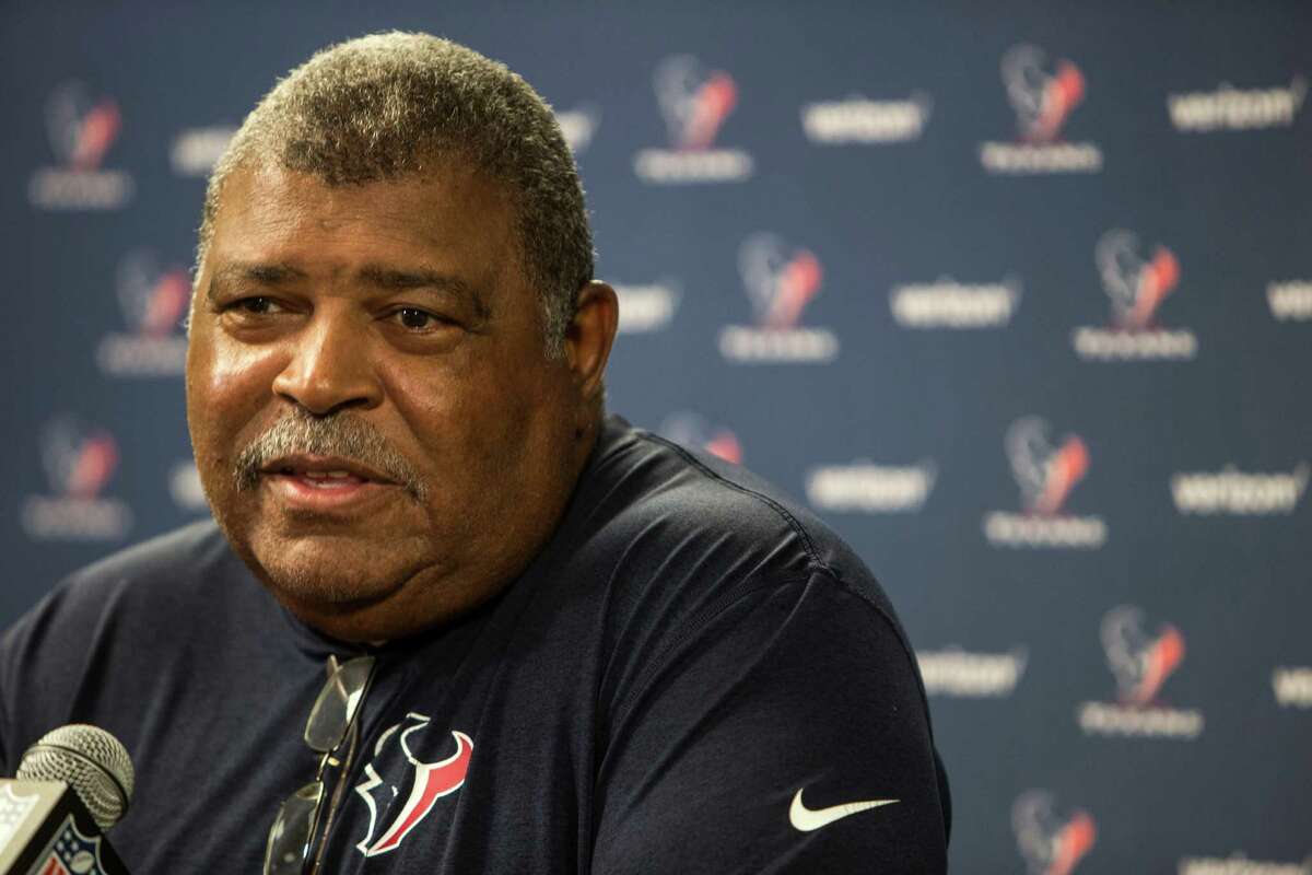 Houston Texans defensive coordinator Romeo Crennel answers questions during a news conference following practice at NRG Stadium on Wednesday, Sept. 28, 2016, in Houston. ( Brett Coomer / Houston Chronicle )