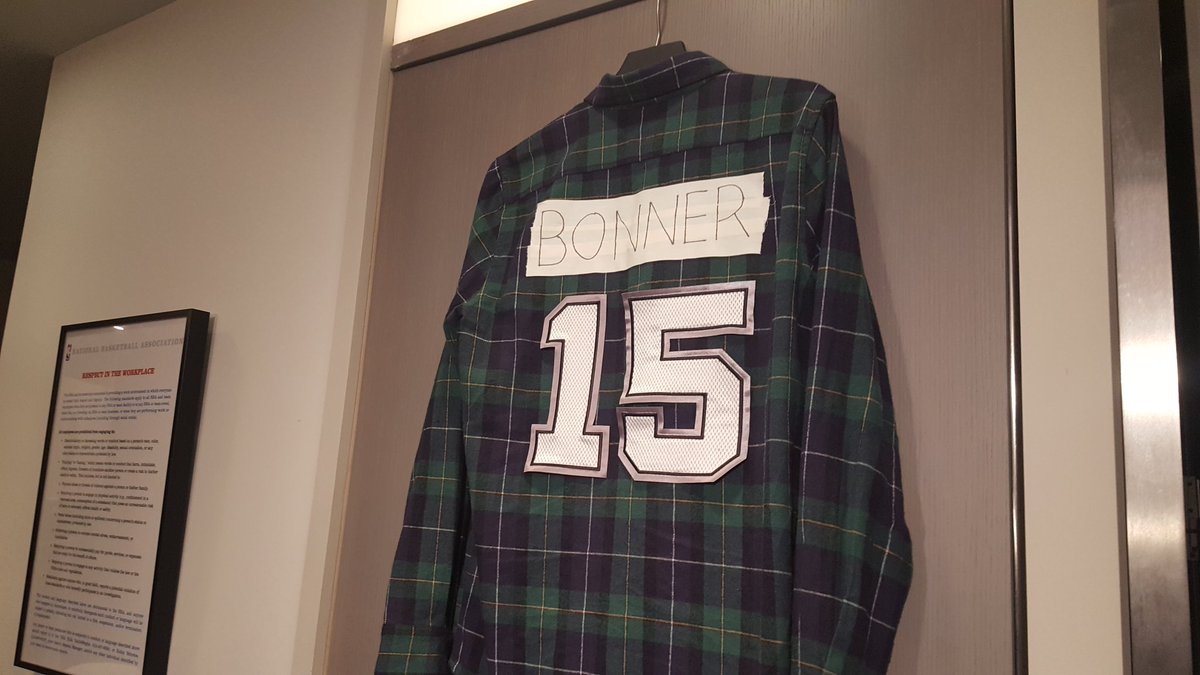 In private ceremony, Spurs retire Matt Bonner's flannel shirt