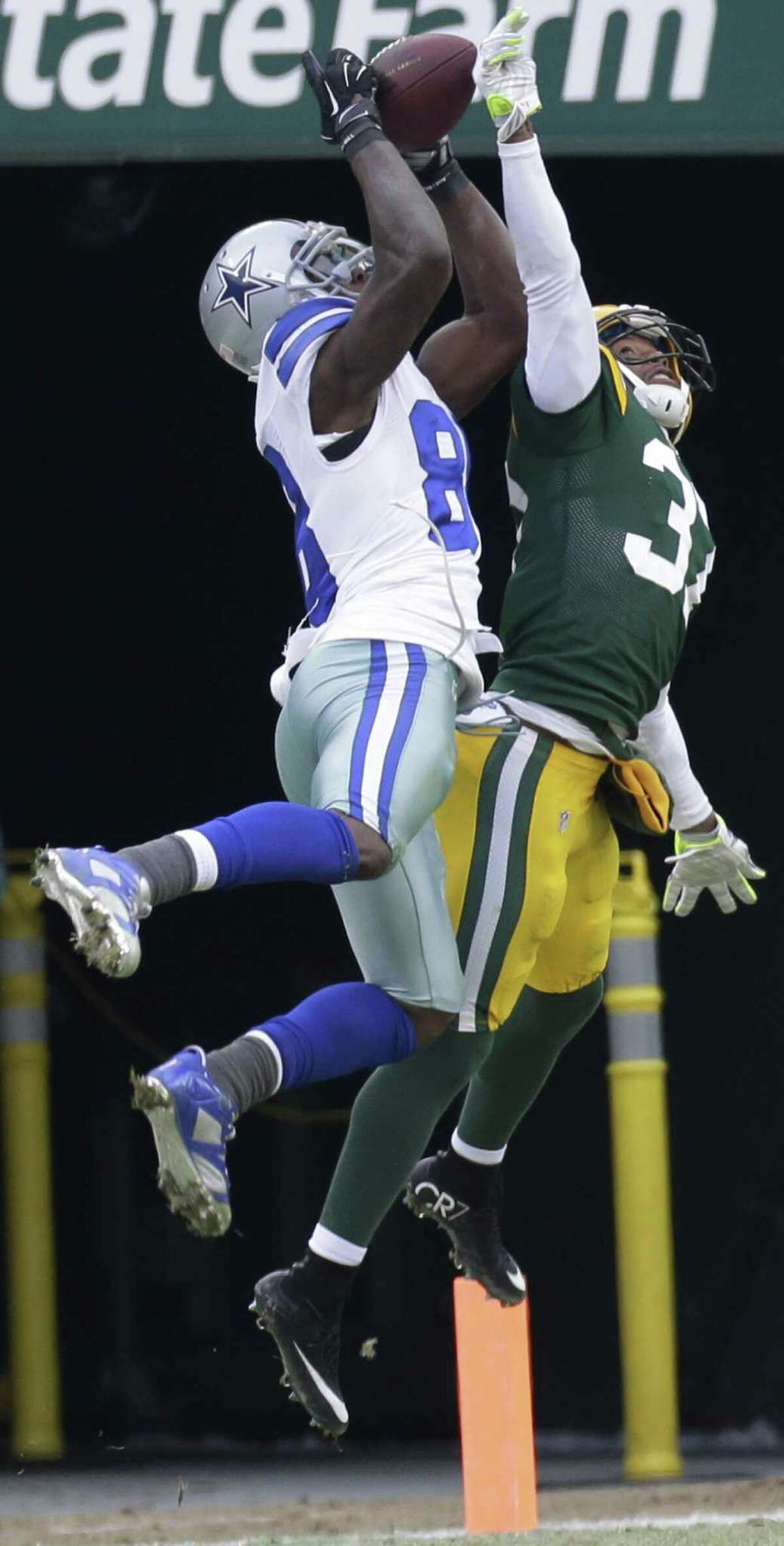 Cowboys' Bryant looking beyond catch that wasn't