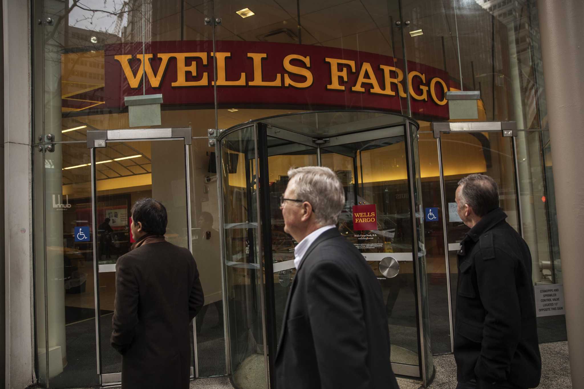 Wells Fargo struggling in aftermath of fraud scandal