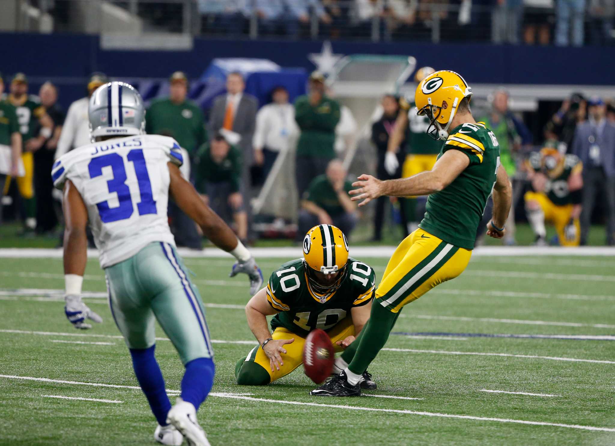 NFL: Clutch Rodgers leads Packers past rallying Cowboys, 34-31