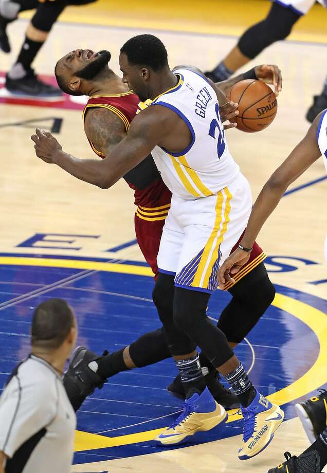 Draymond Green Delivers Hard Foul On LeBron James - SFGate