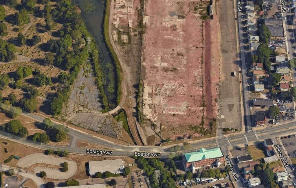A westbound lane on Boston Avenue (Route 1) in Bridgeport will be closed starting Monday, Jan. 23, 2017 the state Department of Transportation has announced. The lane closure will be closed between 9 a.m. and 3 p.m., starting on Jan. 23. The work is near the former (now demolished) General Electric plant near Old Mill Green.