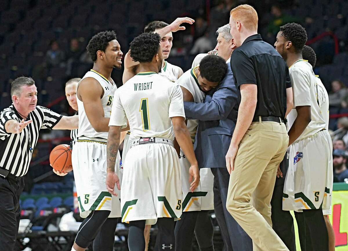 Fight, invisible handshakes during Siena basketball game