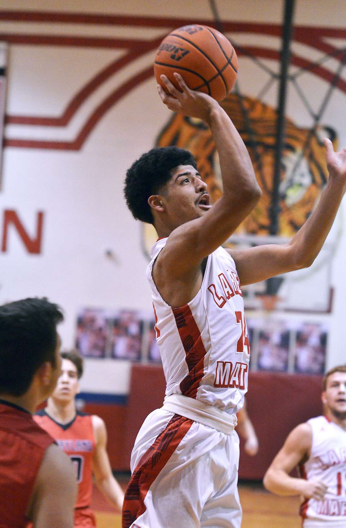 Martin’s Mathew Duron logged 11 points, nine rebounds and seven assists as the Tigers throttled Sharyland 67-38 on Tuesday.