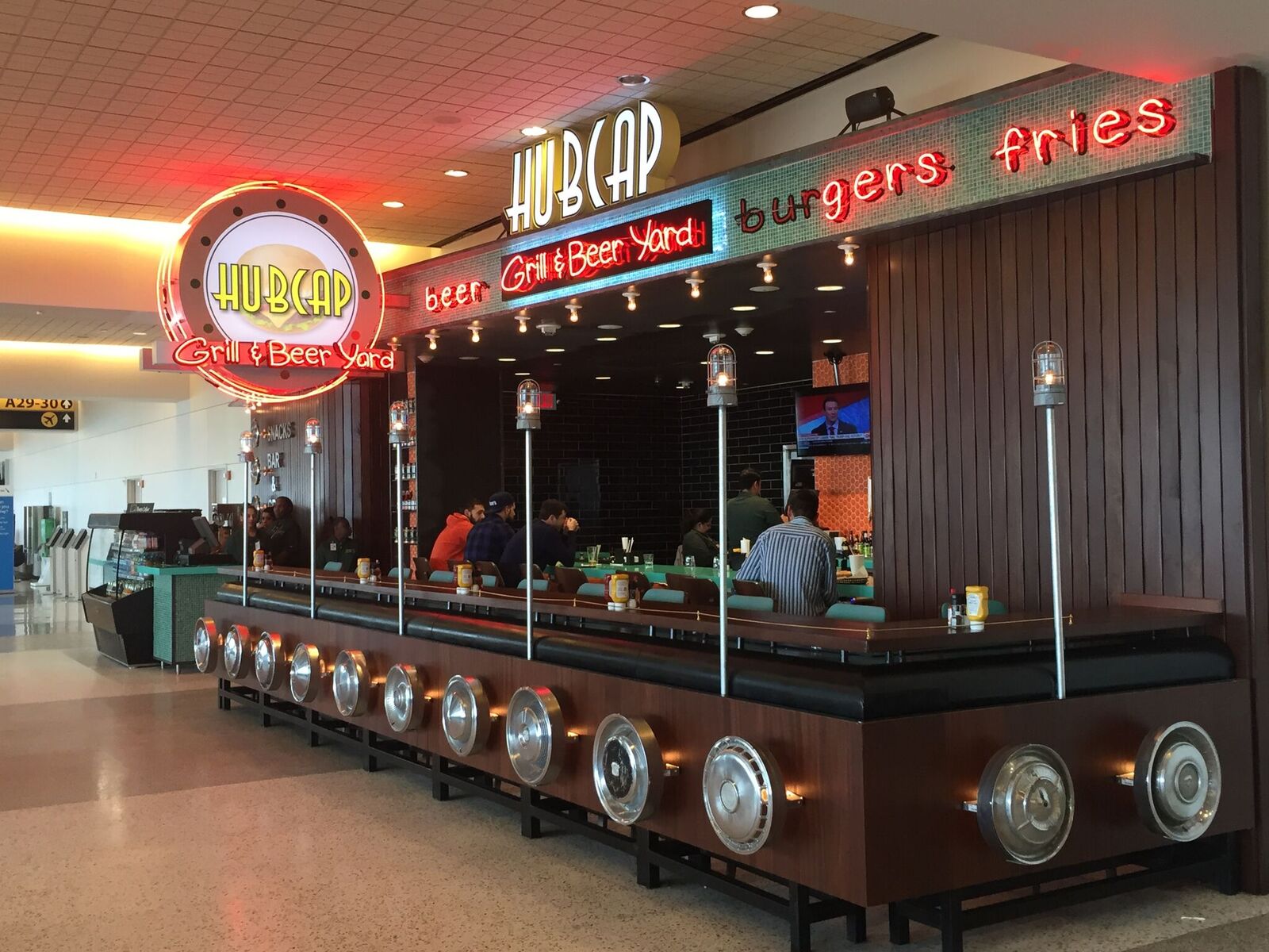 Hubcap Grill popup to take Pappas Burgers' spot in Hobby Airport