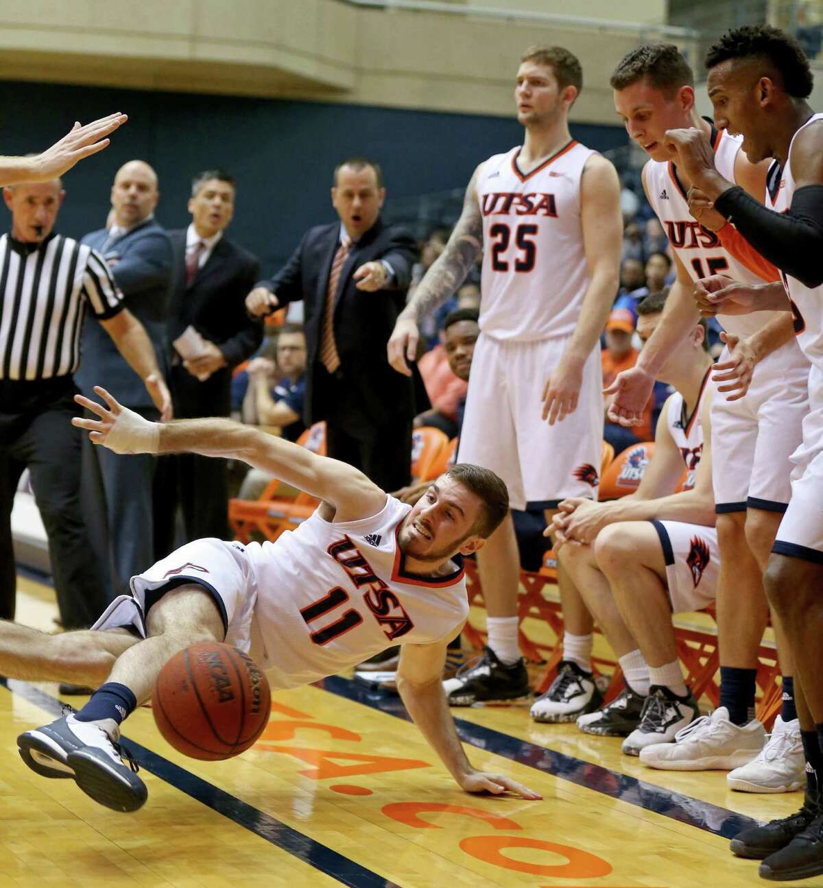 UTSA’s Austin Karrer chases after a loose ball during second half action against UTEP on Jan. 1, 2017 at the Convocation Center.