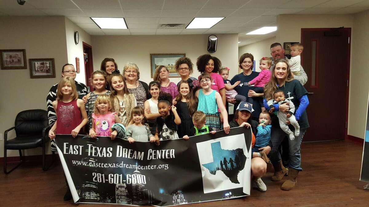 Splendora ISD students donate blankets to children at East Texas Dream