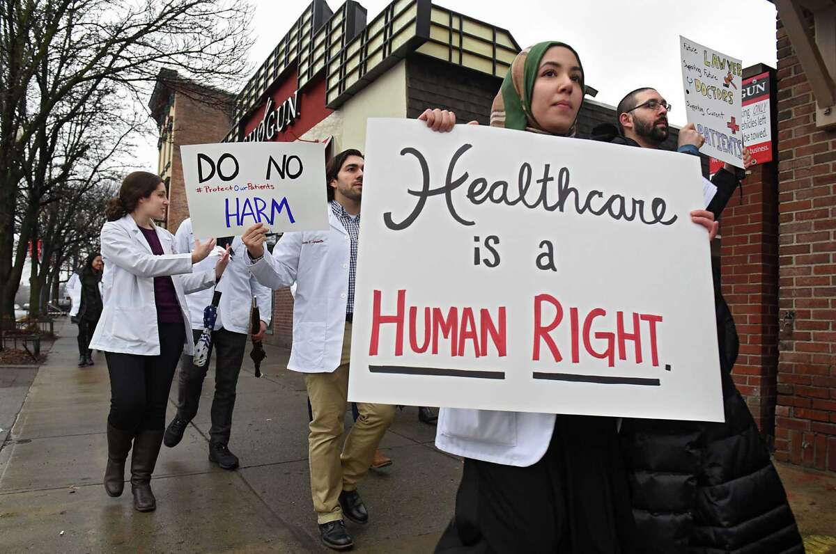 Albany Med students march to support Affordable Care Act