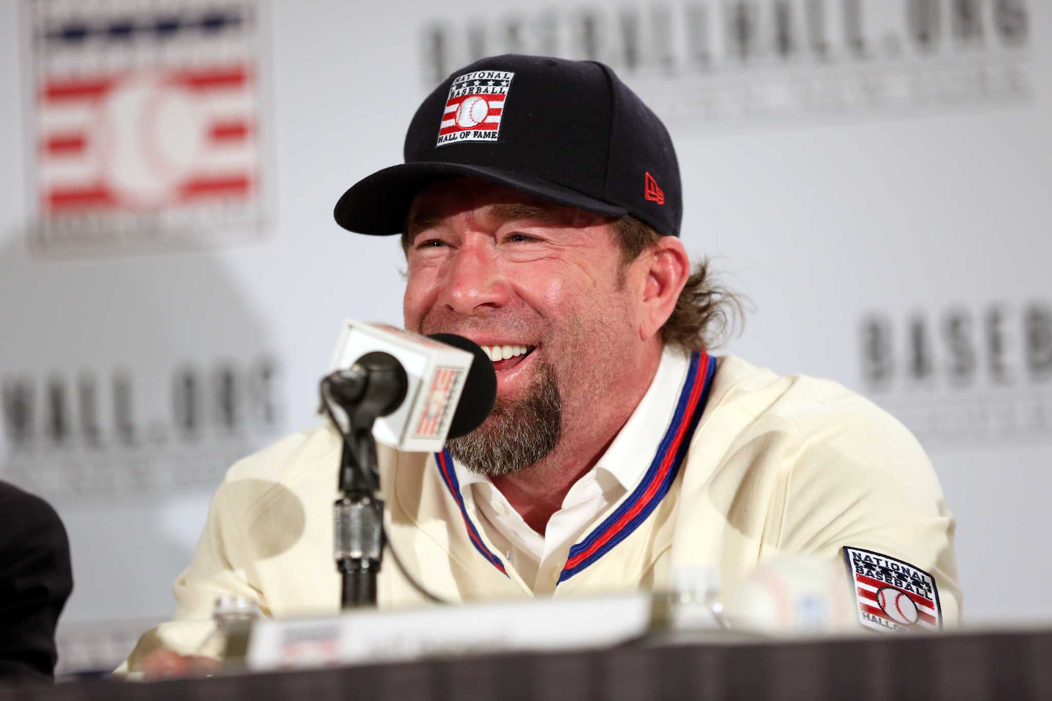 Jeff Bagwell quickly forging bond with Hall of Fame classmates