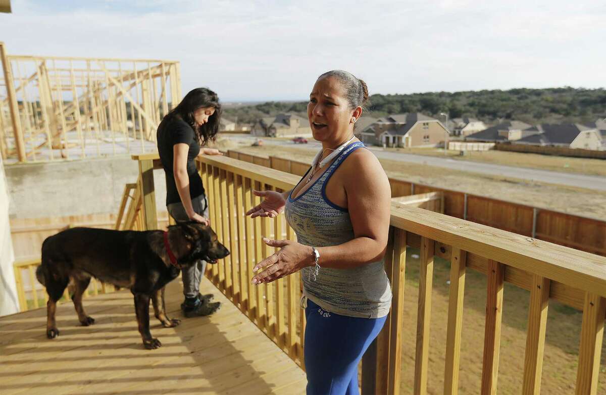Arroyo moved to Ladera because she wanted to escape the city. The area around her former home, near the crossing of Loop 1604 and Highway 90, became increasingly congested after she moved there in 2006, she said.