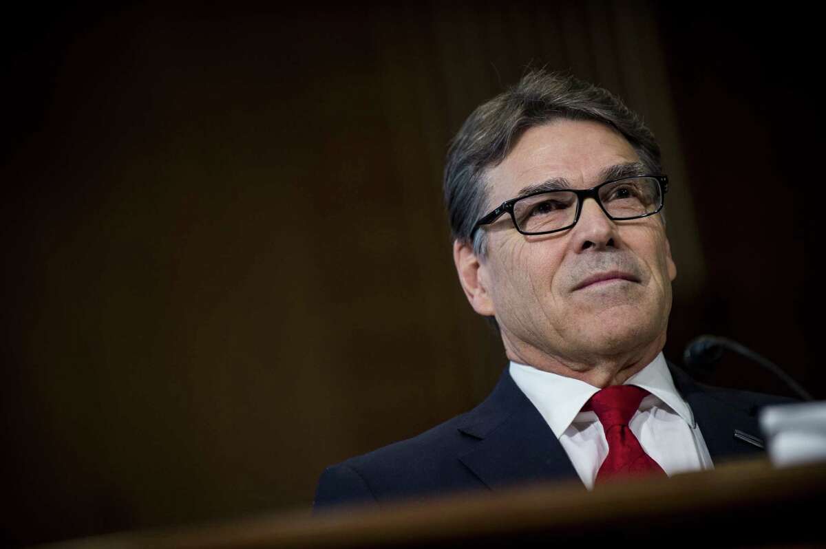 Rick Perry, former governor of Texas and U.S. secretary of energy nominee for president-elect Donald Trump, listens during a Senate Energy and Natural Resources committee confirmation hearing in Washington, D.C., U.S., on Thursday, Jan. 19, 2017. ( Pete Marovich/Bloomberg)