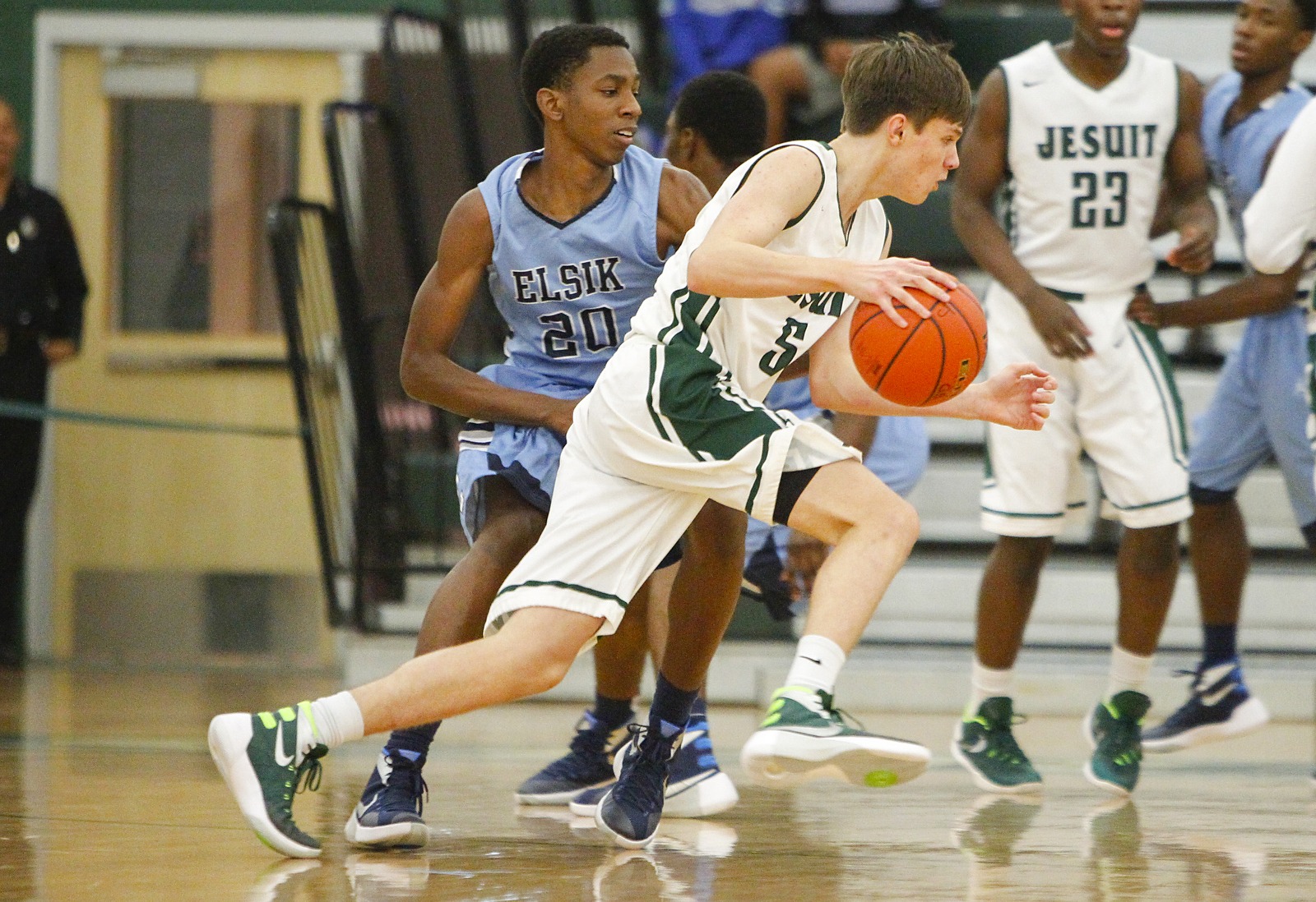 Strake Jesuit shares lead in crowded 196A Houston Chronicle