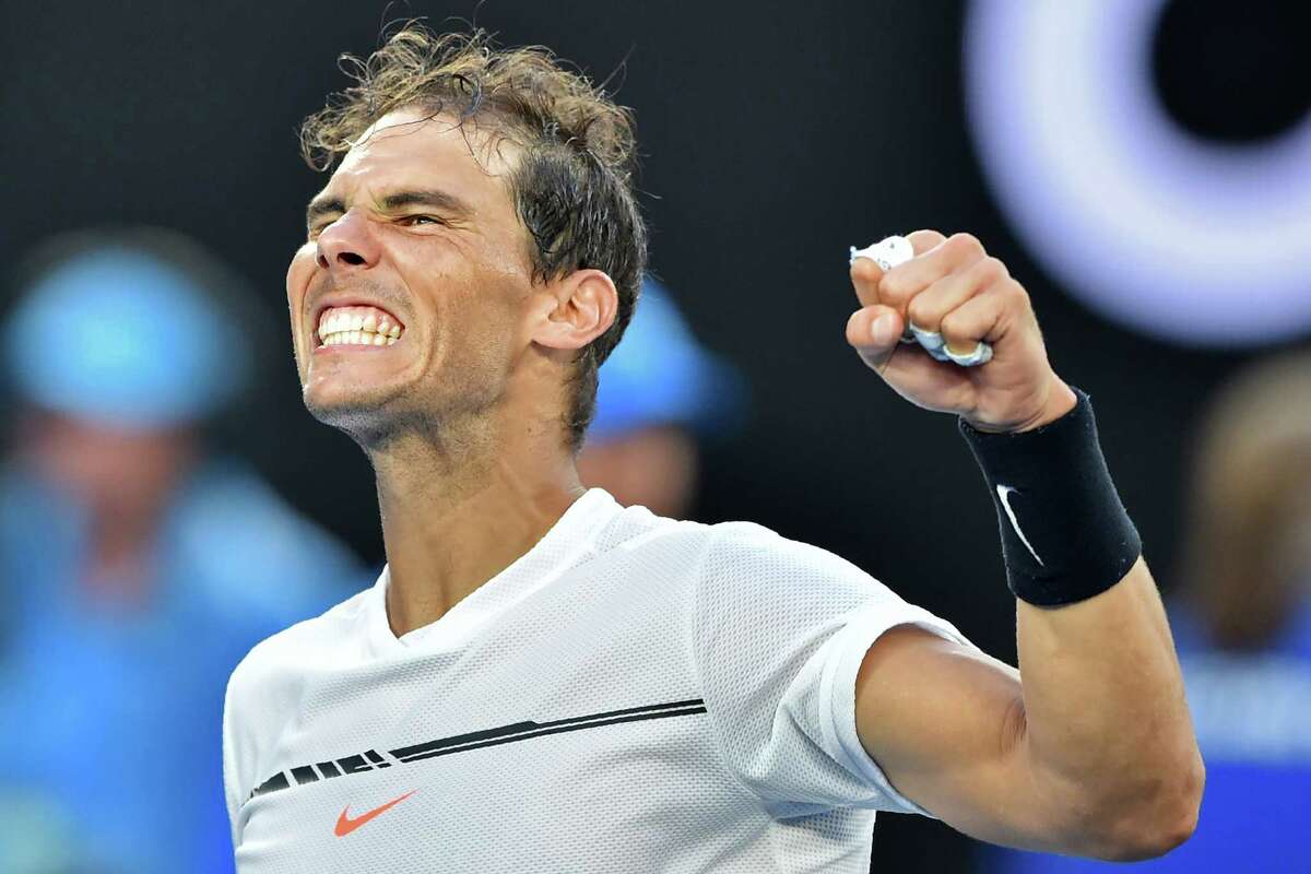A strong finish helped Spain's Rafael Nadal extend his Australian Open stay with a 4-6, 6-3, 6-7 (5), 6-3, 6-2 victory over 19-year-old German Alexander Zverev.﻿