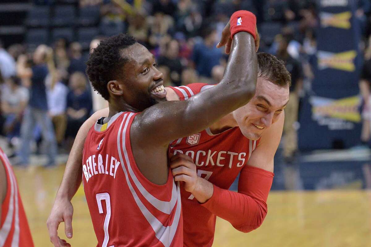 Rockets guard Pat Beverley, left, congratulates forward Sam Dekker after Dekker scored 30 points in the win over the Grizzlies on Jan. 21.