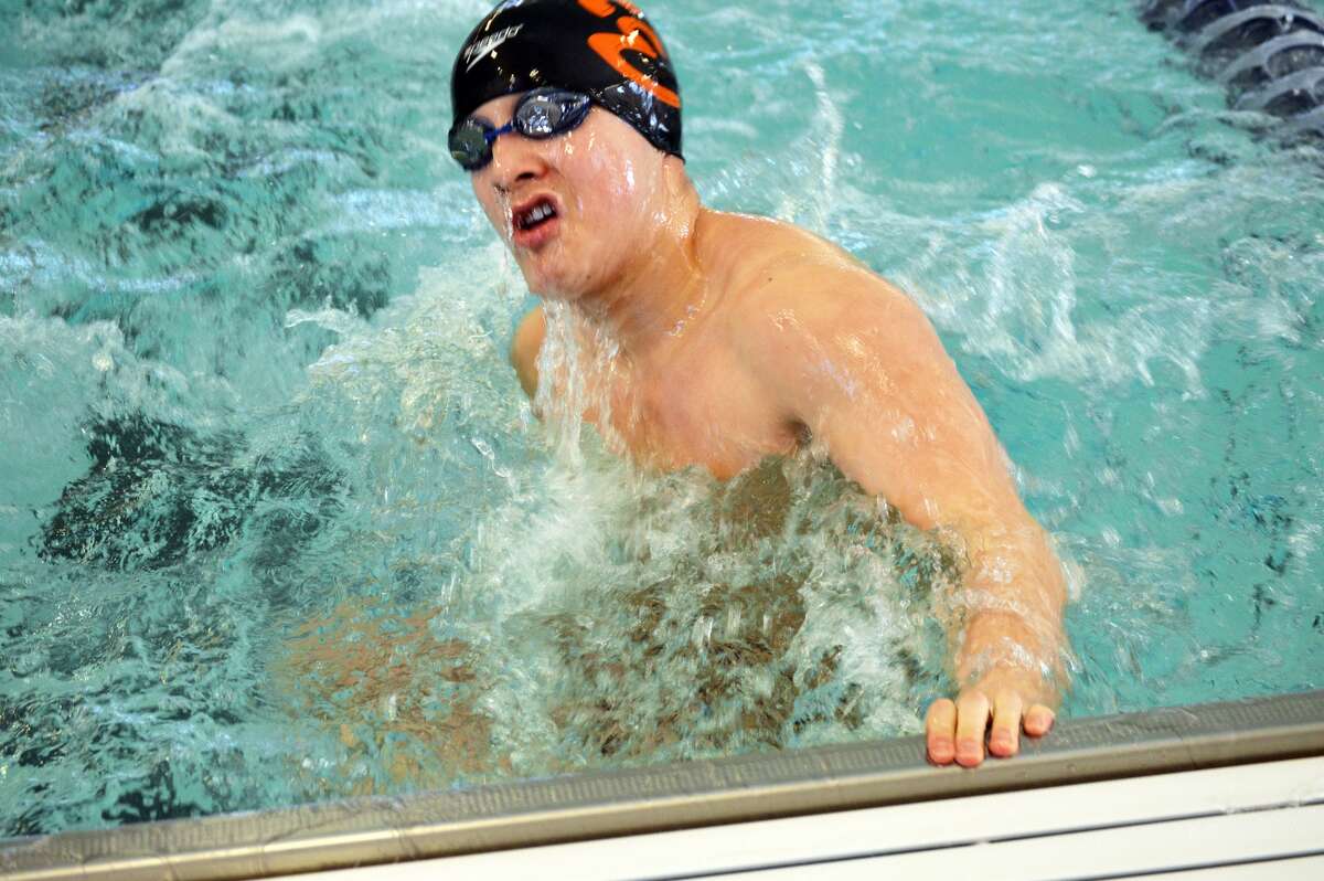 BOYS' SWIMMING: Edwardsville ekes out win in the pool