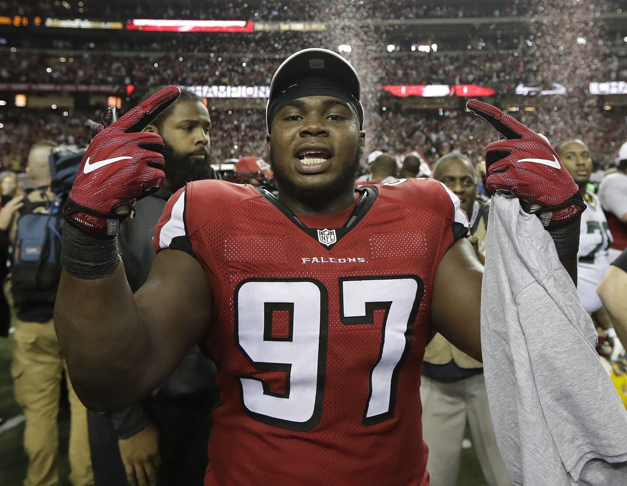 Atlanta Falcons defensive end Grady Jarrett looks on from the bench News  Photo - Getty Images